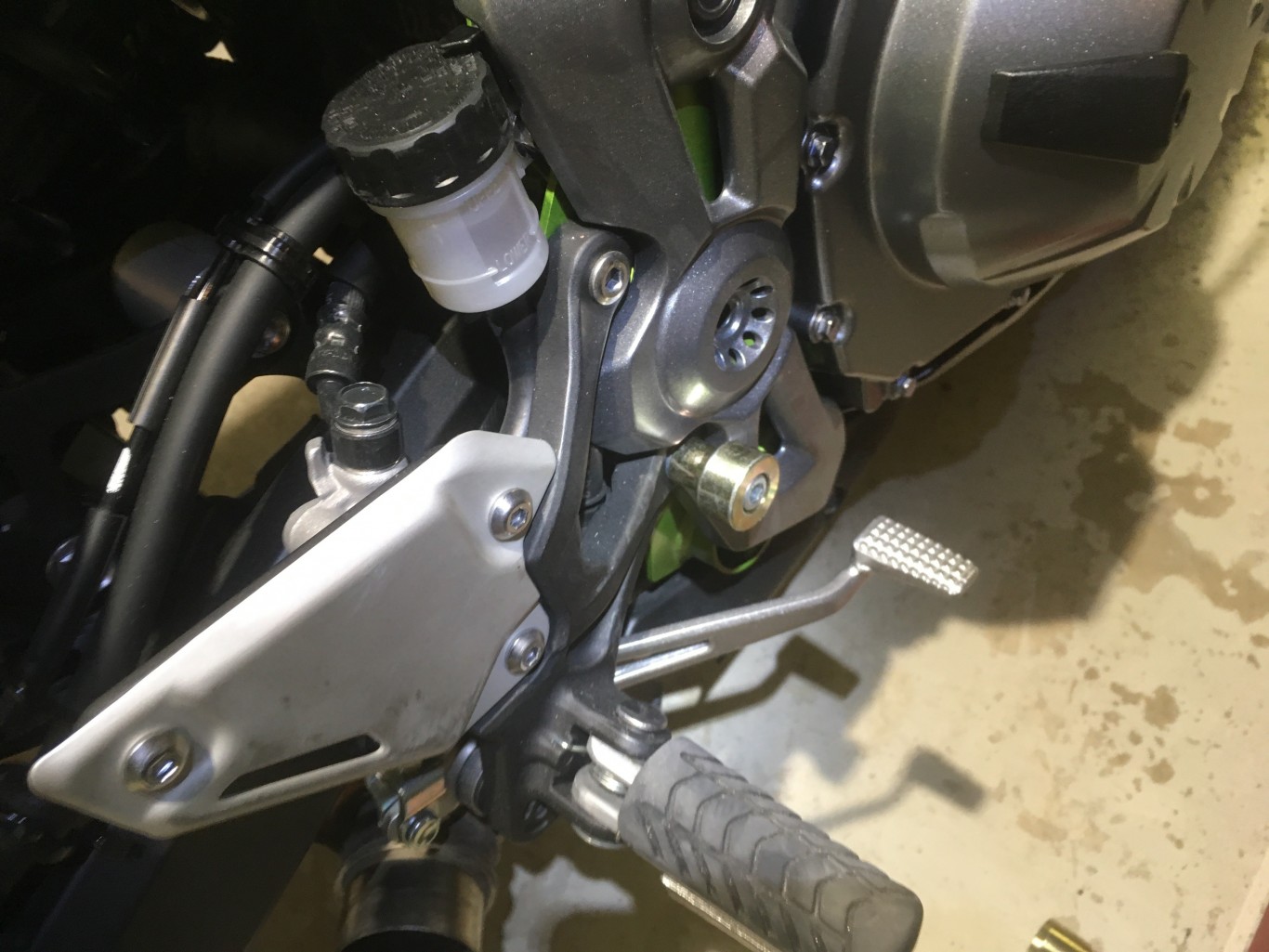 Abba Swing Arm Removal Kit Maintenance and Servicing Z900