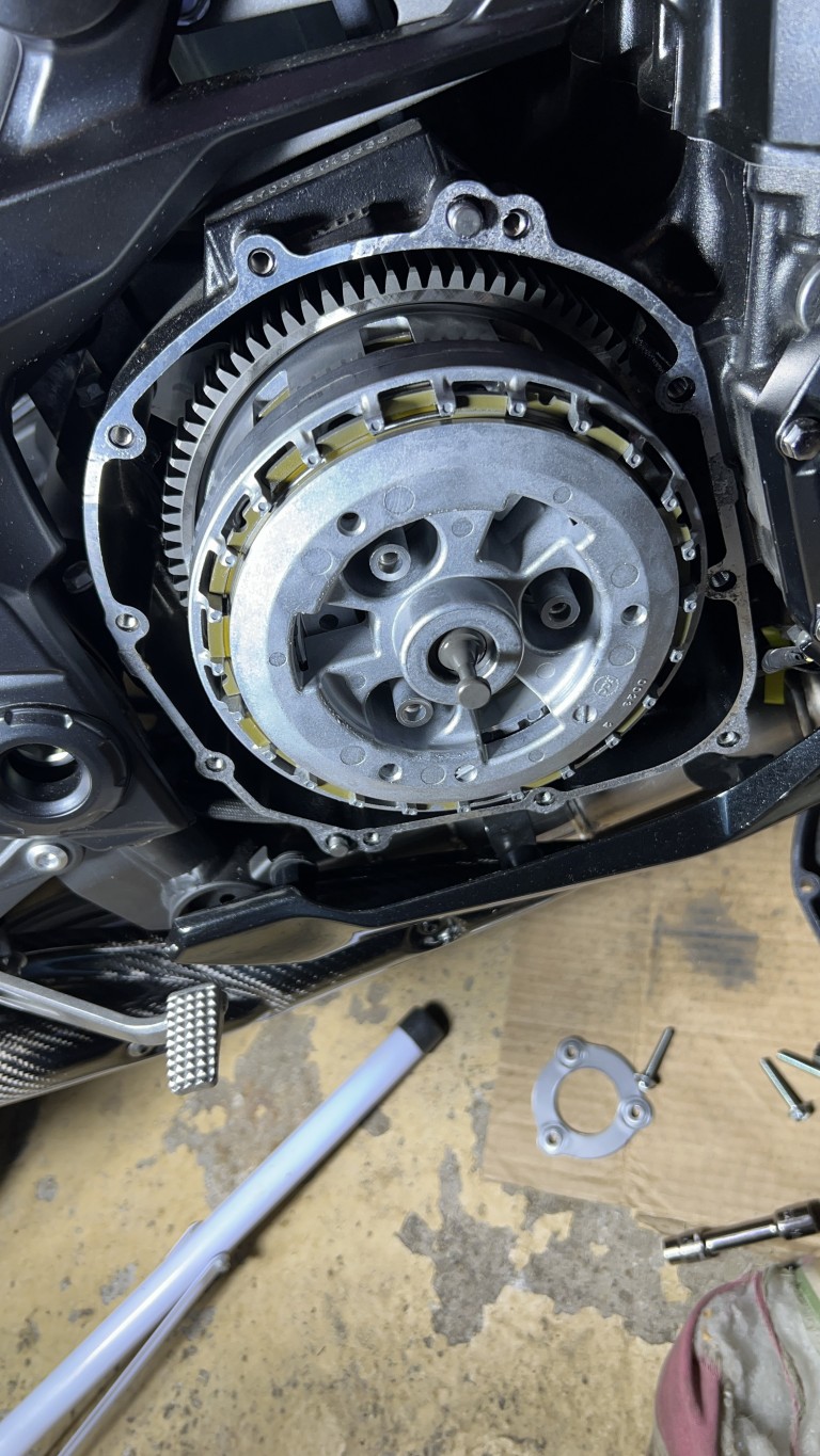 Clutch Cover Sealant and Gasket Z900 Main Chat board Z900